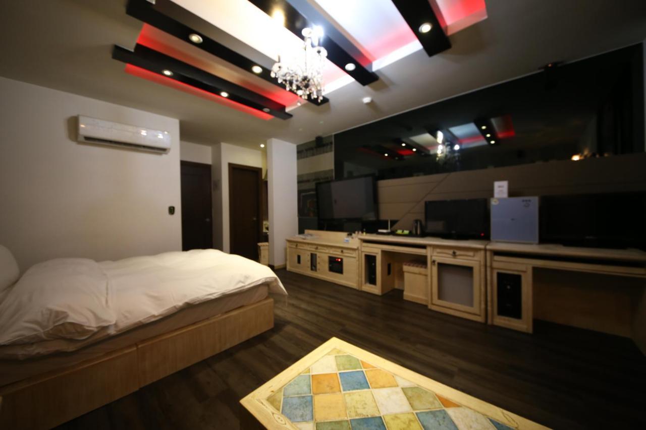 Dubai Hotel Daejeon Exterior photo